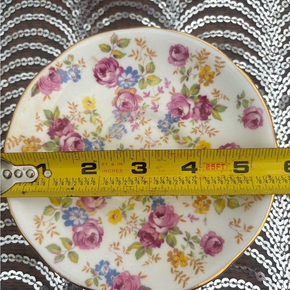 Royal Stafford "June Roses" Chintz teacup and saucer set - Picture 7 of 8